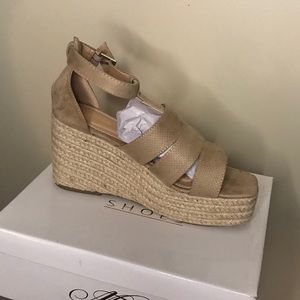 Platform sandals